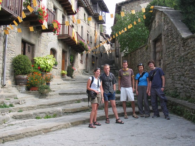 Spain: A Great Group Photo... A must download