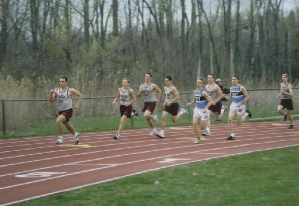 Start of the 800 with Josh Sterms